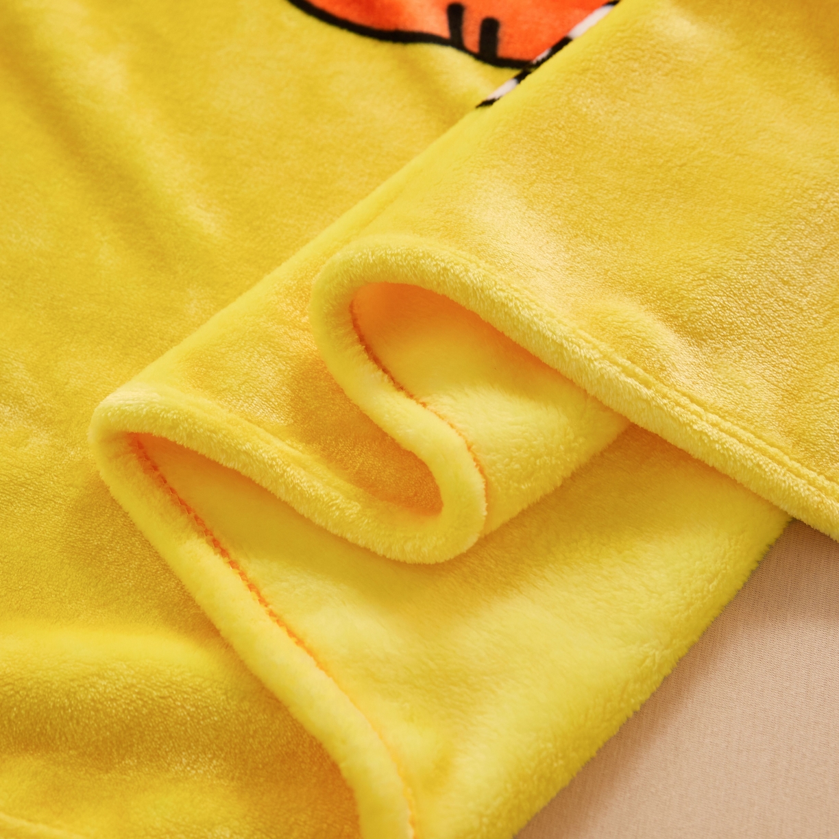 91家纺网 家纺一手货源 找家纺 益利多 2025新款牛奶绒毛毯午睡毯空调毯子珊瑚绒毛毯200克毯子可压缩跨境 萝卜兔