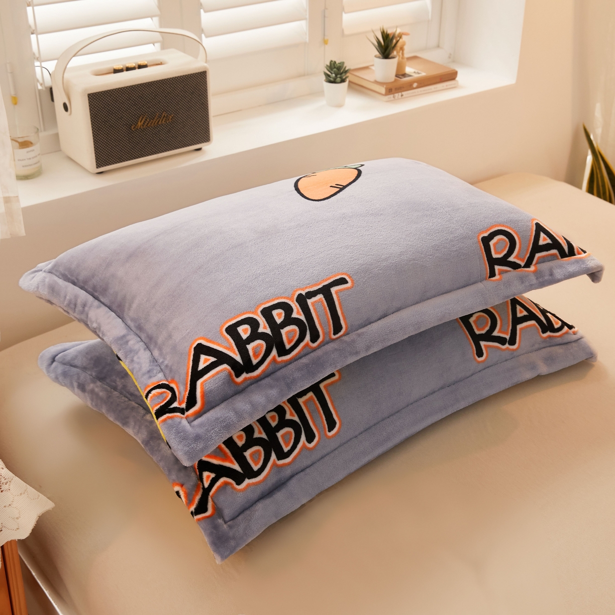 91家纺网 家纺一手货源 找家纺 益利多 2025新款牛奶绒毛毯午睡毯空调毯子珊瑚绒毛毯200克毯子可压缩跨境 萝卜兔