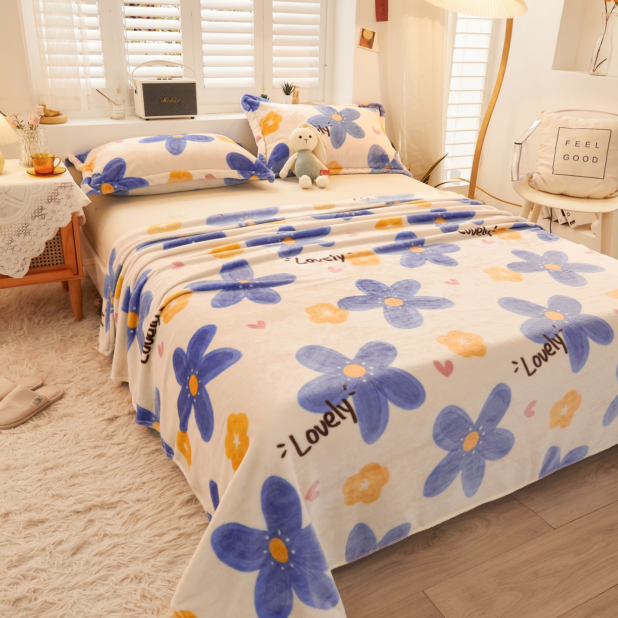 91家纺网 家纺一手货源 找家纺 益利多 2025新款牛奶绒毛毯午睡毯空调毯子珊瑚绒毛毯200克毯子可压缩跨境 梦幻花田