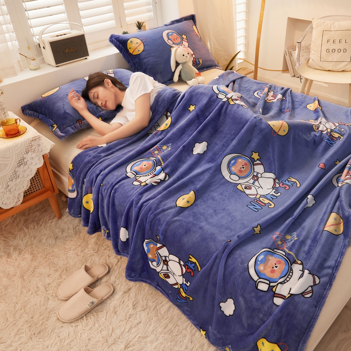 91家纺网 家纺一手货源 找家纺 益利多 2025新款牛奶绒毛毯午睡毯空调毯子珊瑚绒毛毯200克毯子可压缩跨境 太空熊