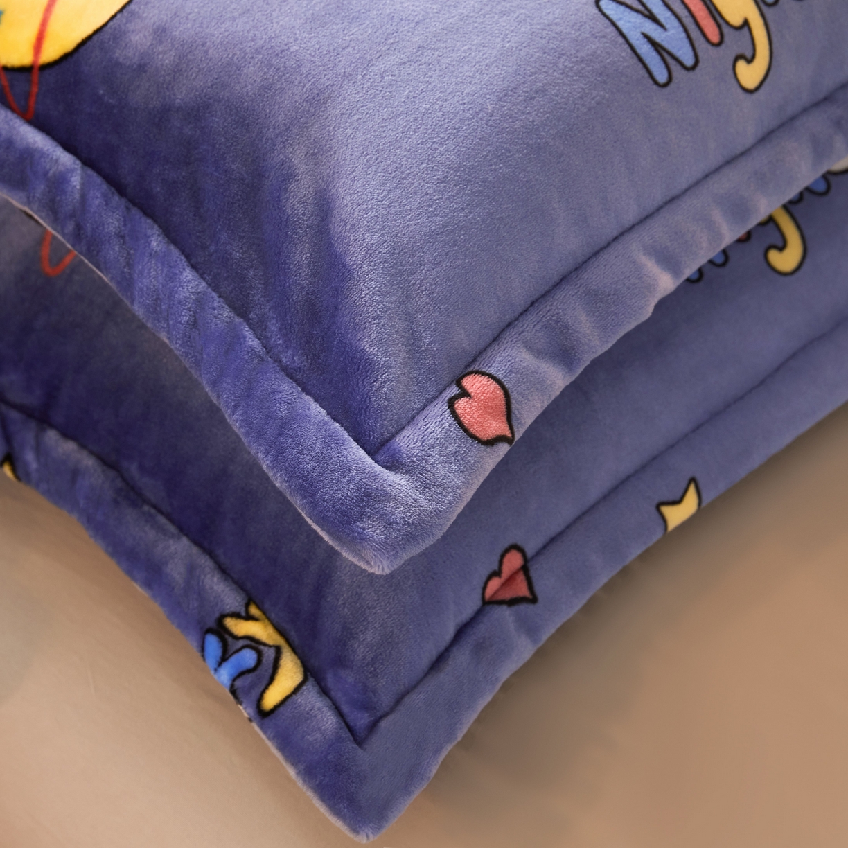 91家纺网 家纺一手货源 找家纺 益利多 2025新款牛奶绒毛毯午睡毯空调毯子珊瑚绒毛毯200克毯子可压缩跨境 太空熊