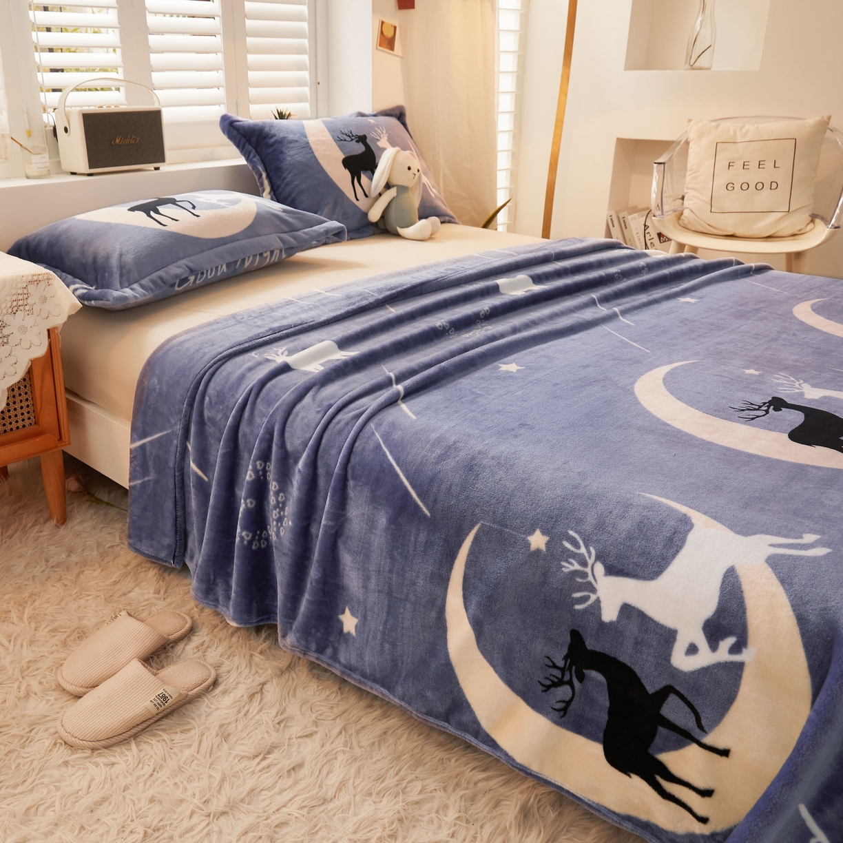 91家纺网 家纺一手货源 找家纺 益利多 2025新款牛奶绒毛毯午睡毯空调毯子珊瑚绒毛毯200克毯子可压缩跨境 星空之鹿