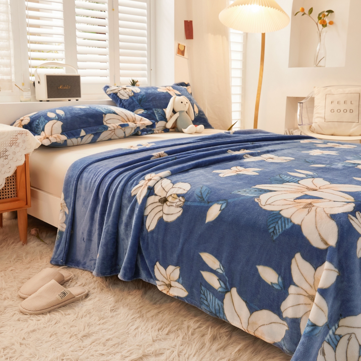 91家纺网 家纺一手货源 找家纺 益利多 2025新款牛奶绒毛毯午睡毯空调毯子珊瑚绒毛毯200克毯子可压缩跨境 阳春三月