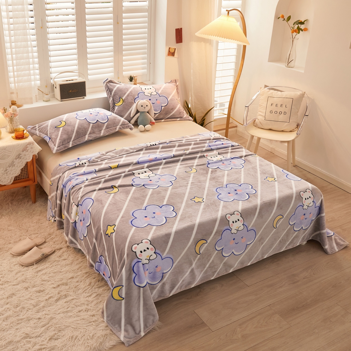 91家纺网 家纺一手货源 找家纺 益利多 2025新款牛奶绒毛毯午睡毯空调毯子珊瑚绒毛毯200克毯子可压缩跨境 云朵熊