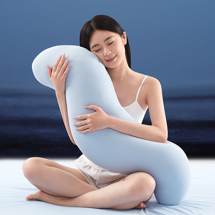 91家纺网 家纺一手货源 找家纺 （总）纳斯顿家纺 2025新款独特豌豆荚枕型深睡抱枕