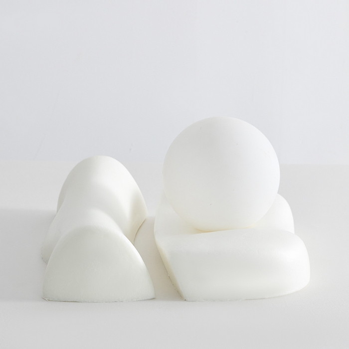 91家纺网 家纺一手货源 找家纺 纳斯顿家纺 2025新款零压助眠深睡枕油光布牵引枕枕头枕芯 白+浅灰色