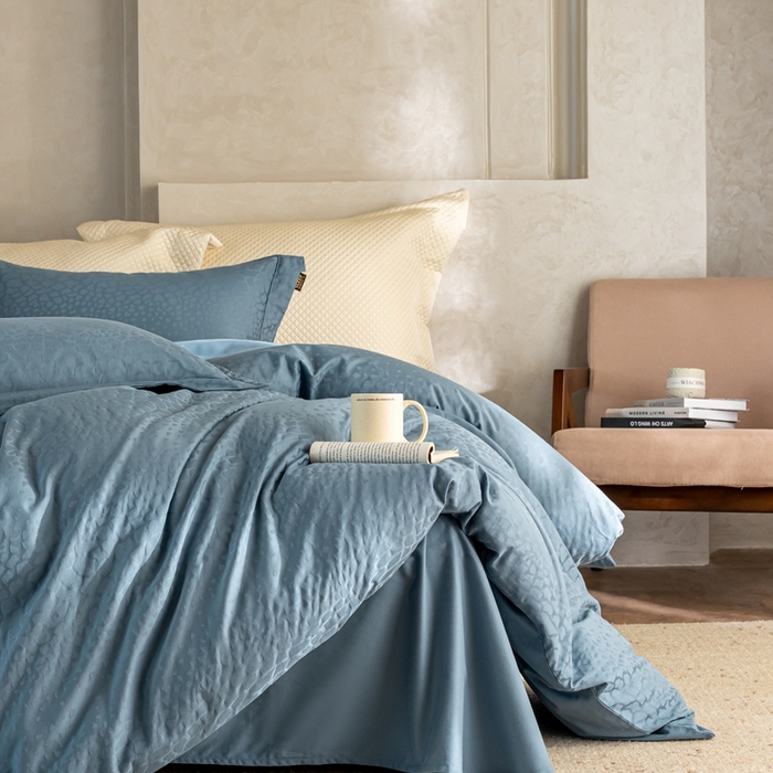 91家纺网 家纺一手货源 找家纺 莱豫家纺 2025新款100支长绒棉纯棉提花磨毛四件套 富士山战舰蓝