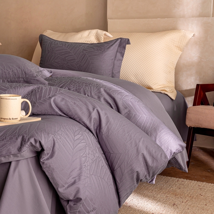 91家纺网 家纺一手货源 找家纺 莱豫家纺 2025新款100支长绒棉纯棉提花磨毛四件套 花蔓蓝莲紫