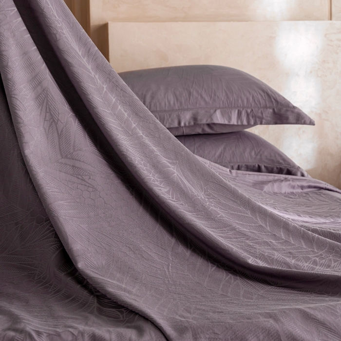 91家纺网 家纺一手货源 找家纺 莱豫家纺 2025新款100支长绒棉纯棉提花磨毛四件套 花蔓蓝莲紫