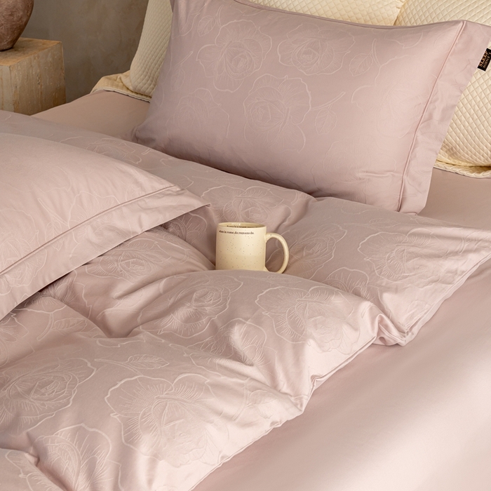 91家纺网 家纺一手货源 找家纺 莱豫家纺 2025新款100支长绒棉纯棉提花磨毛四件套 玫瑰别院粉紫