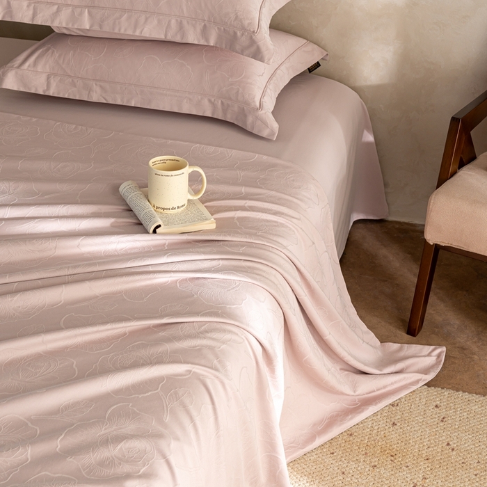 91家纺网 家纺一手货源 找家纺 莱豫家纺 2025新款100支长绒棉纯棉提花磨毛四件套 玫瑰别院粉紫