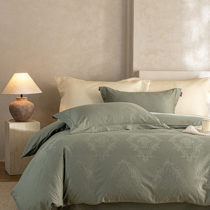 91家纺网 家纺一手货源 找家纺 莱豫家纺 2025新款100支长绒棉纯棉提花磨毛四件套 托卡庄园柳烟绿