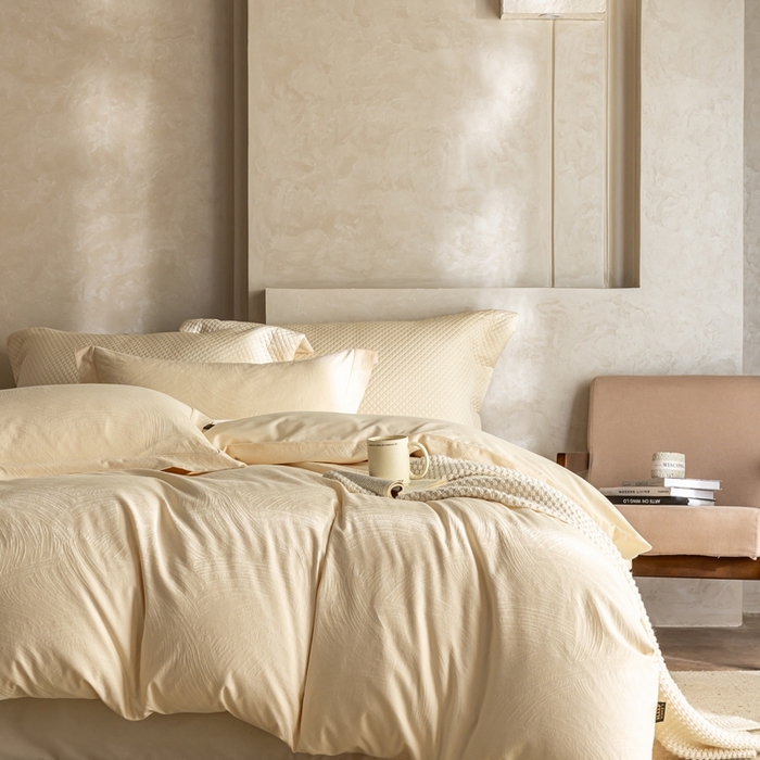 91家纺网 家纺一手货源 找家纺 莱豫家纺 2025新款100支长绒棉纯棉提花磨毛四件套 月光恋人奶昔白