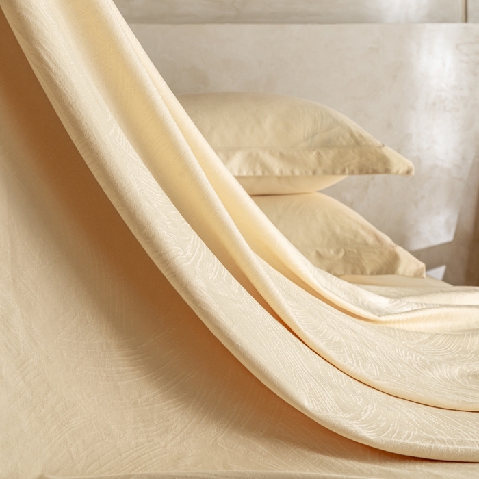 91家纺网 家纺一手货源 找家纺 莱豫家纺 2025新款100支长绒棉纯棉提花磨毛四件套 月光恋人奶昔白