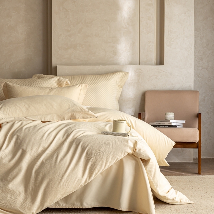 91家纺网 家纺一手货源 找家纺 莱豫家纺 2025新款100支长绒棉纯棉提花磨毛四件套 月光恋人奶昔白