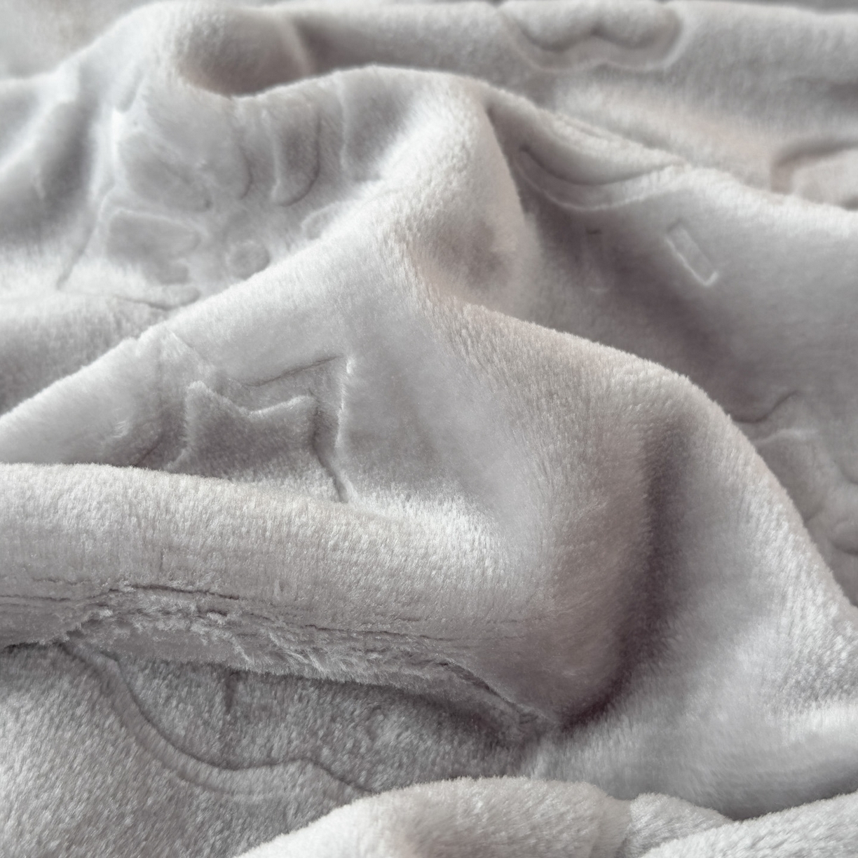 91家纺网 家纺一手货源 找家纺 爱彼家纺 2025冬季新款星星月岁云毯毛毯加厚暖绒毯子星星月岁系列一 星星月岁云毯浅灰