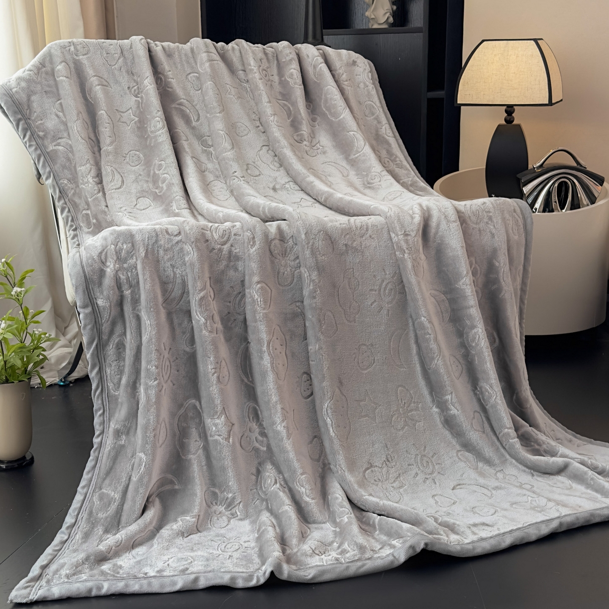 91家纺网 家纺一手货源 找家纺 爱彼家纺 2025冬季新款星星月岁云毯毛毯加厚暖绒毯子星星月岁系列一 星星月岁云毯浅灰