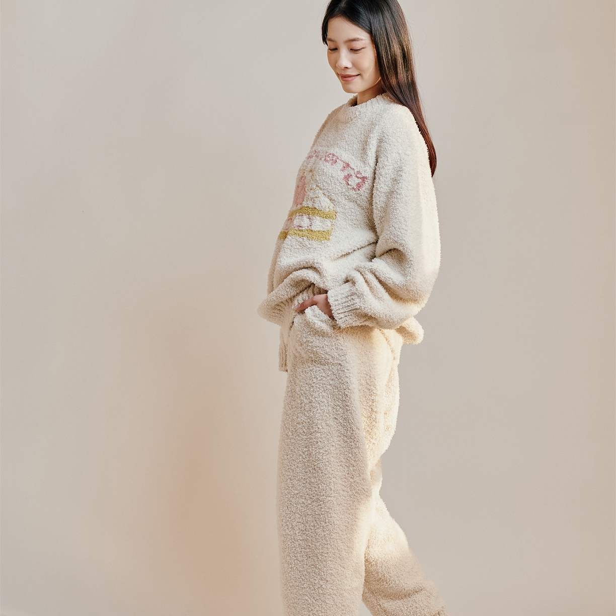 91家纺网 家纺一手货源 找家纺 暖绵绵家纺 2025新款软糯慵懒舒适半边绒家居服-点心系列（零售价不得低于173元） 点心系列-恰贝塔