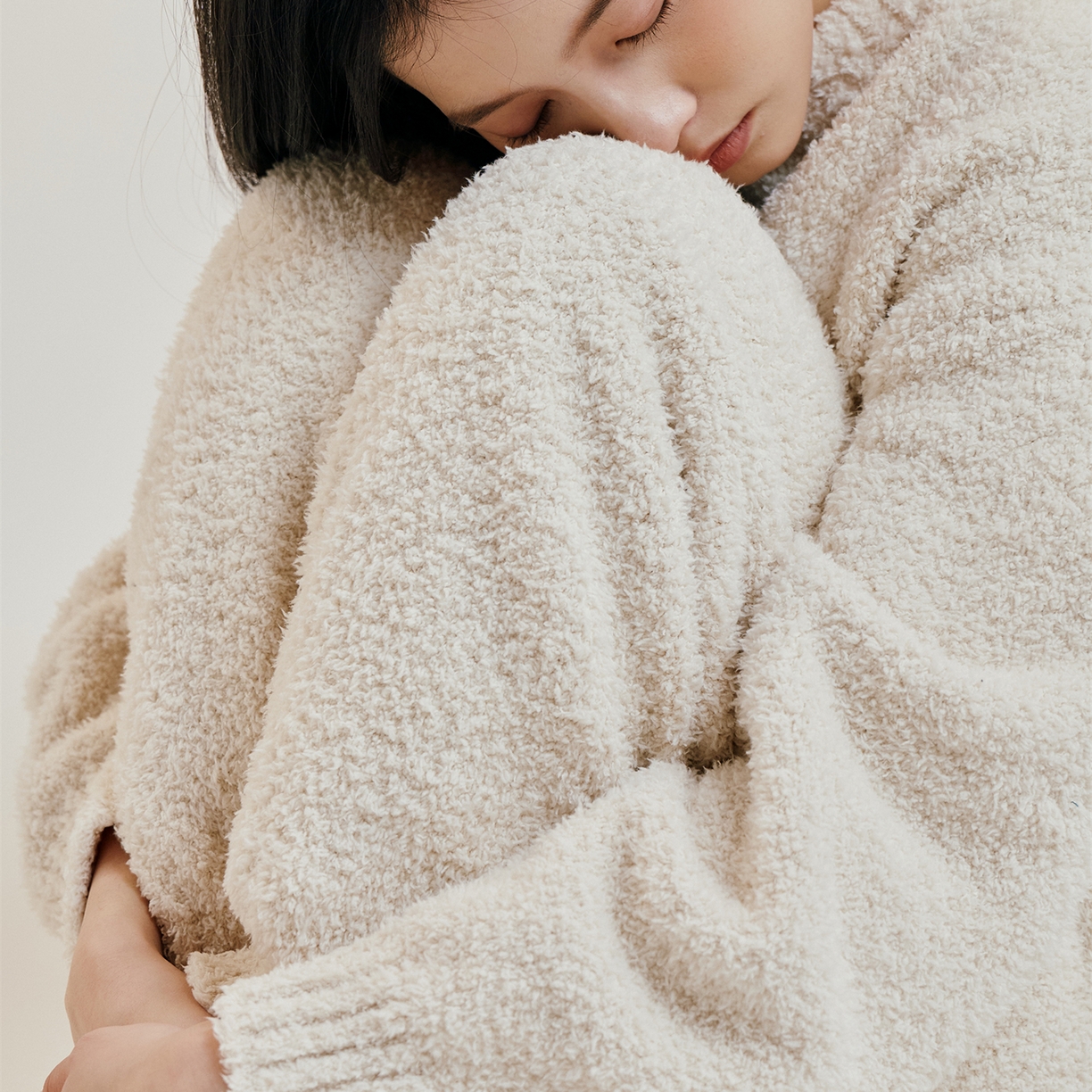 91家纺网 家纺一手货源 找家纺 暖绵绵家纺 2025新款软糯慵懒舒适半边绒家居服-点心系列（零售价不得低于173元） 点心系列-拉贝瑞