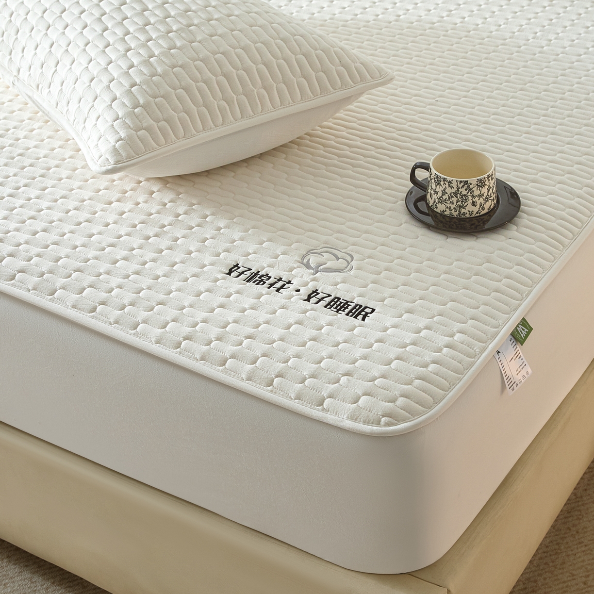 91家纺网 家纺一手货源 找家纺 （总）芬晴家纺 2025新款全棉棉花夹棉床笠系列-幻彩