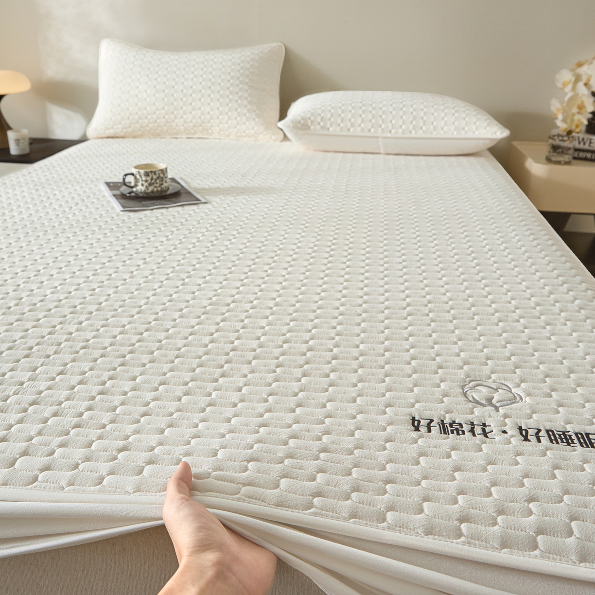 91家纺网 家纺一手货源 找家纺 （总）芬晴家纺 2025新款全棉棉花夹棉床笠系列-幻彩