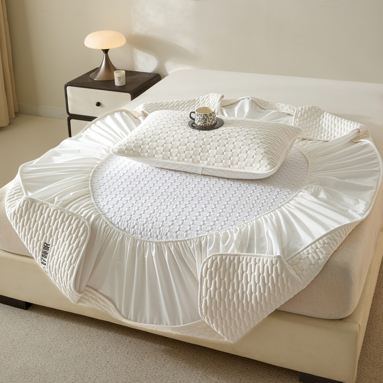 91家纺网 家纺一手货源 找家纺 （总）芬晴家纺 2025新款全棉棉花夹棉床笠系列-幻彩