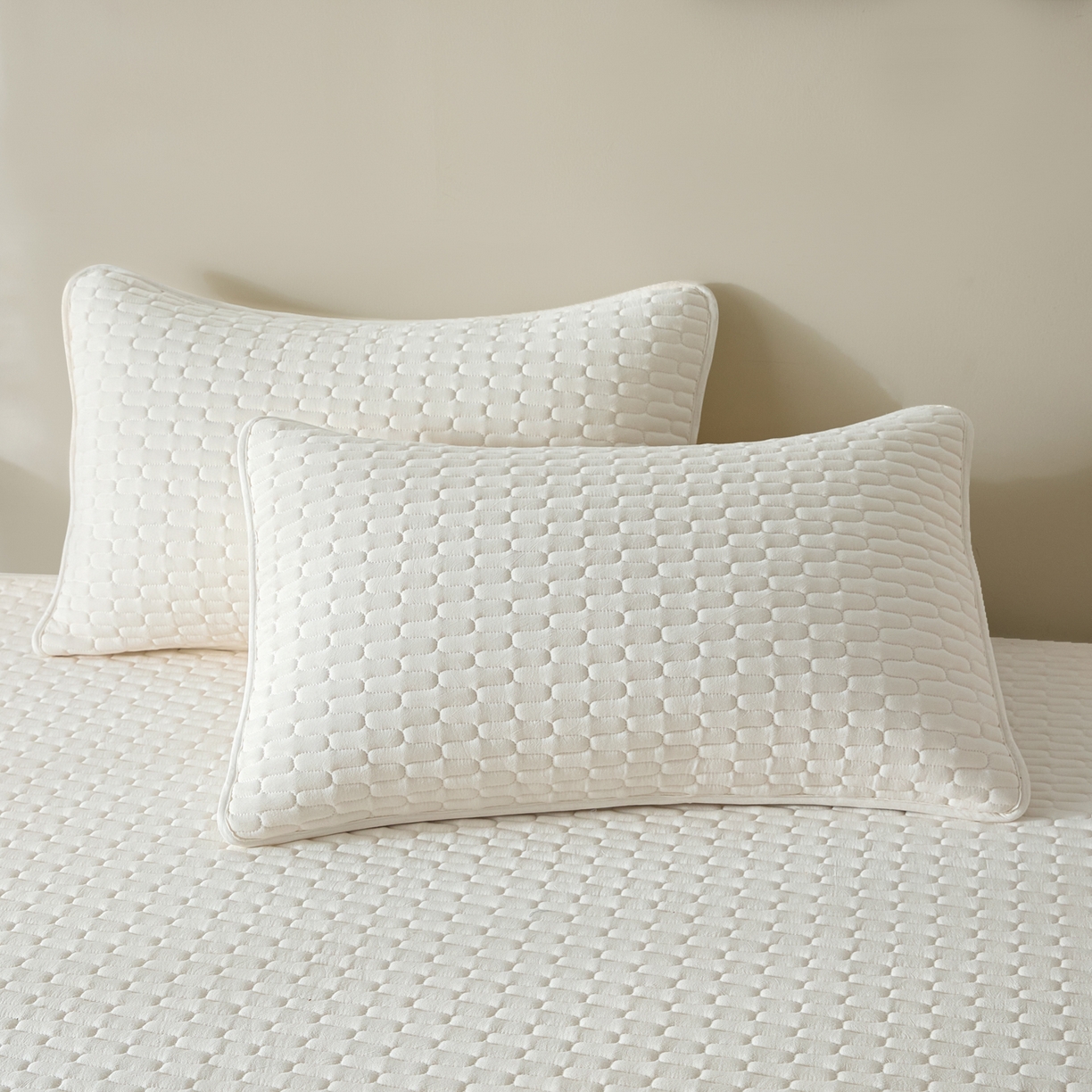 91家纺网 家纺一手货源 找家纺 芬晴家纺 2025新款全棉棉花夹棉床笠系列-幻彩 幻彩-白