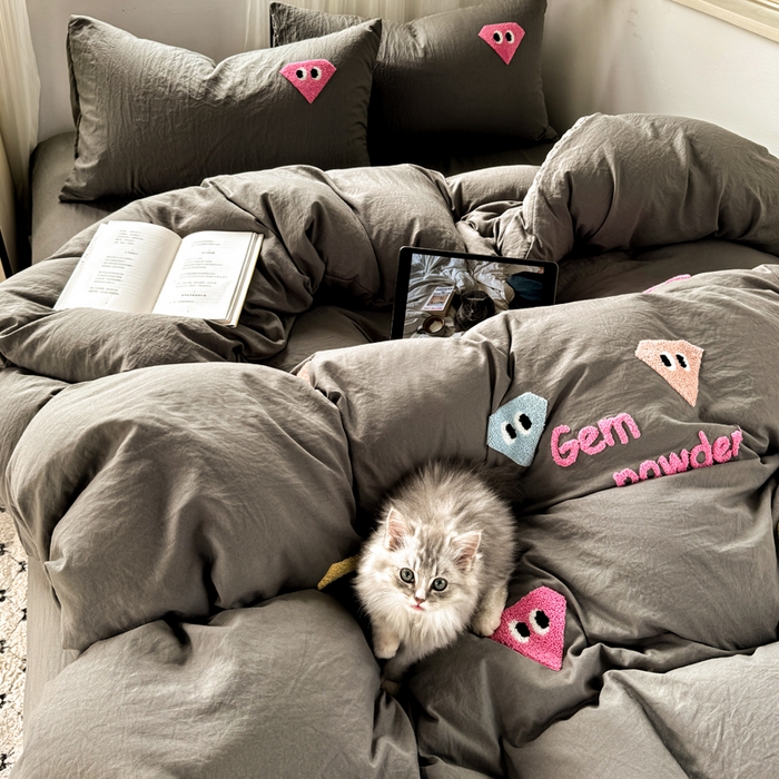 91家纺网 家纺一手货源 找家纺 优兰朵 2025新款水洗棉印花毛巾绣四件套 星星眼