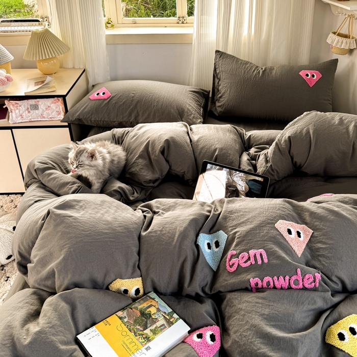 91家纺网 家纺一手货源 找家纺 优兰朵 2025新款水洗棉印花毛巾绣四件套 星星眼