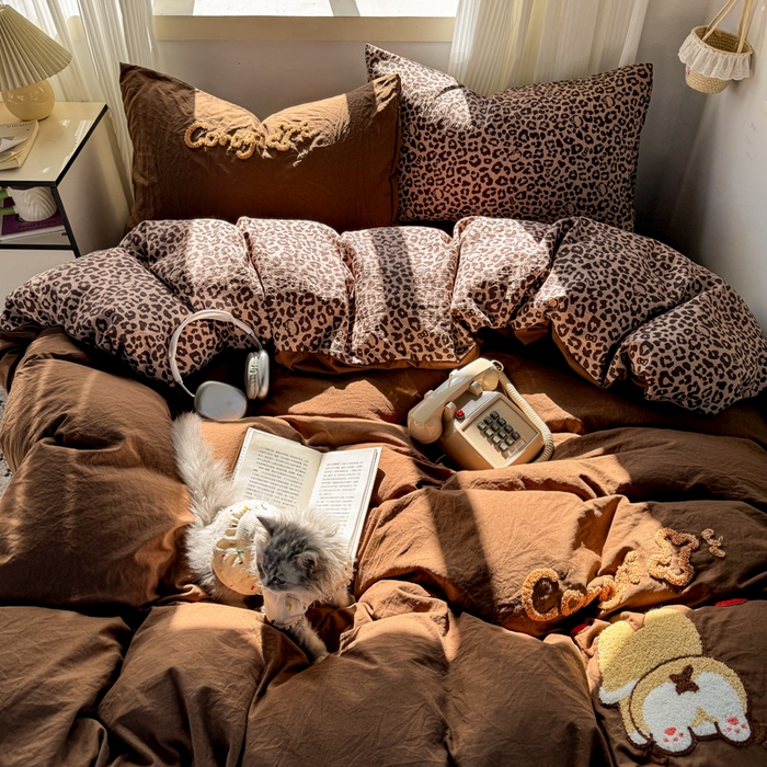 91家纺网 家纺一手货源 找家纺 优兰朵 2025新款水洗棉印花毛巾绣四件套 奶豹小狗