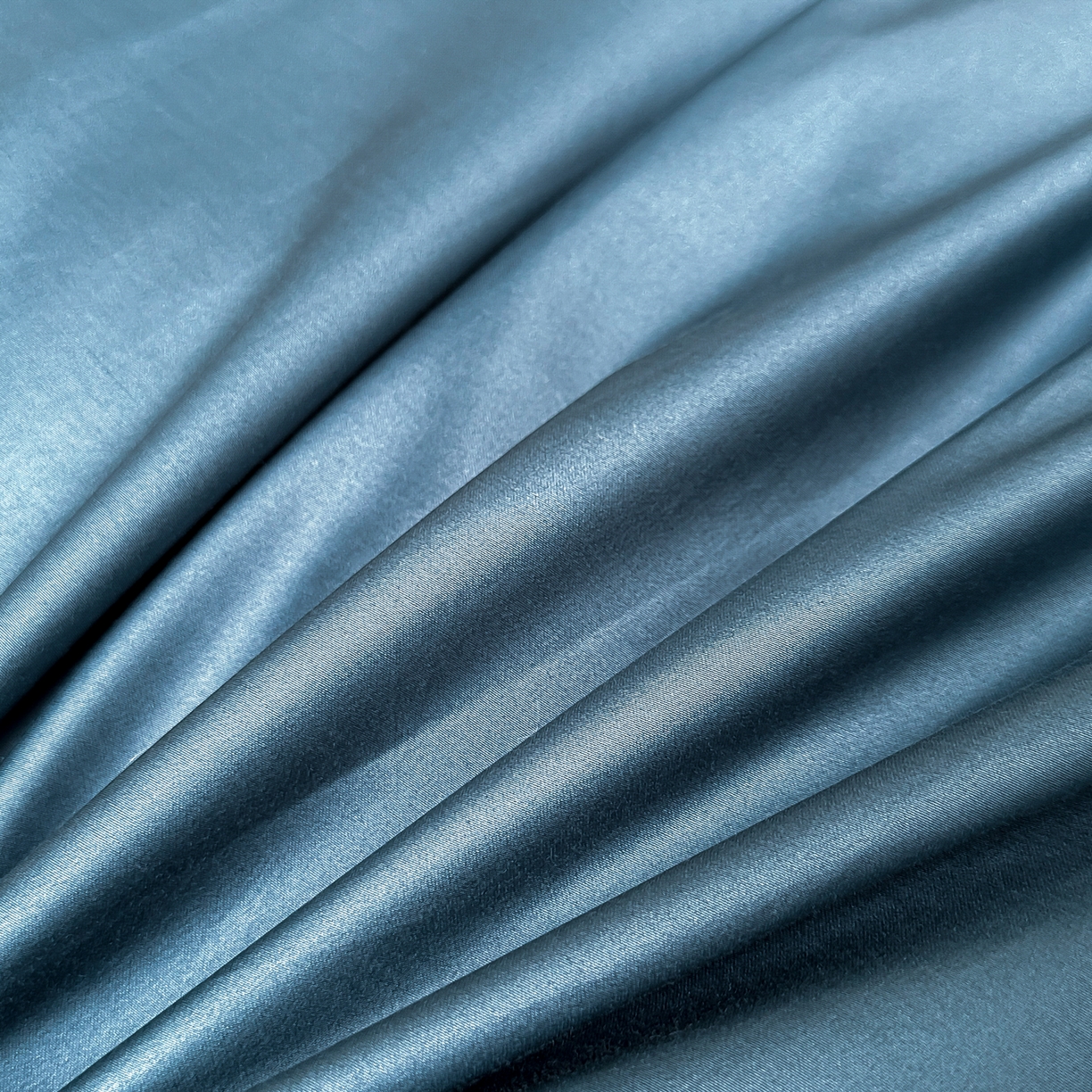 91家纺网 家纺一手货源 找家纺 （总）卡诗兰 2025新款A类50S双股全棉贡缎长绒棉刺绣四件套-飞舞蝴蝶系列(高档礼盒装)