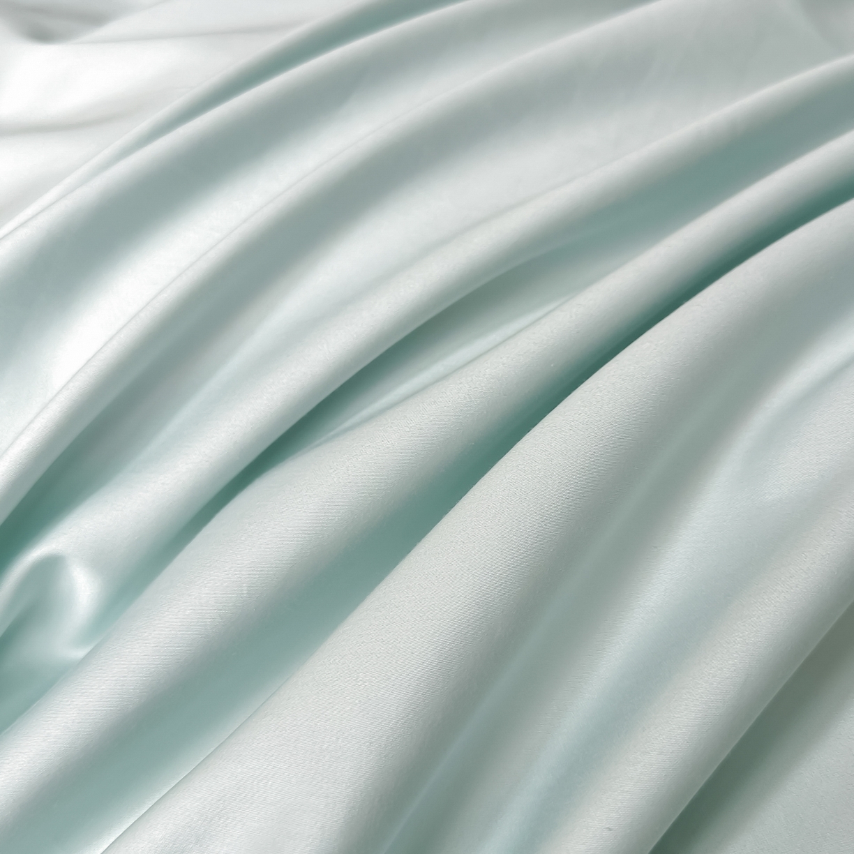 91家纺网 家纺一手货源 找家纺 卡诗兰 2025新款A类50S双股全棉贡缎长绒棉刺绣四件套-飞舞蝴蝶系列(高档礼盒装) 飞舞蝴蝶 钻石水绿