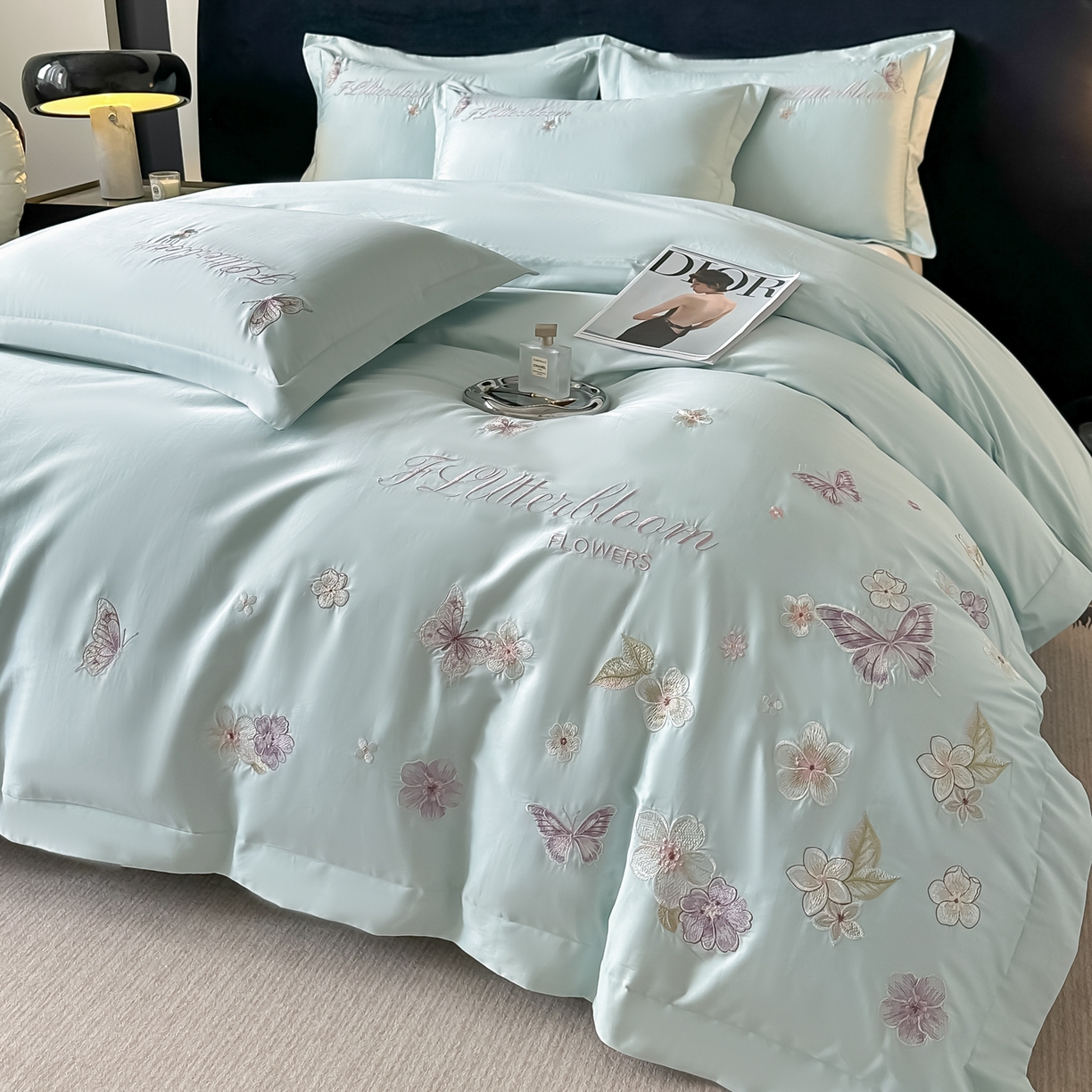 91家纺网 家纺一手货源 找家纺 卡诗兰 2025新款A类50S双股全棉贡缎长绒棉刺绣四件套-飞舞蝴蝶系列(高档礼盒装) 飞舞蝴蝶 钻石水绿