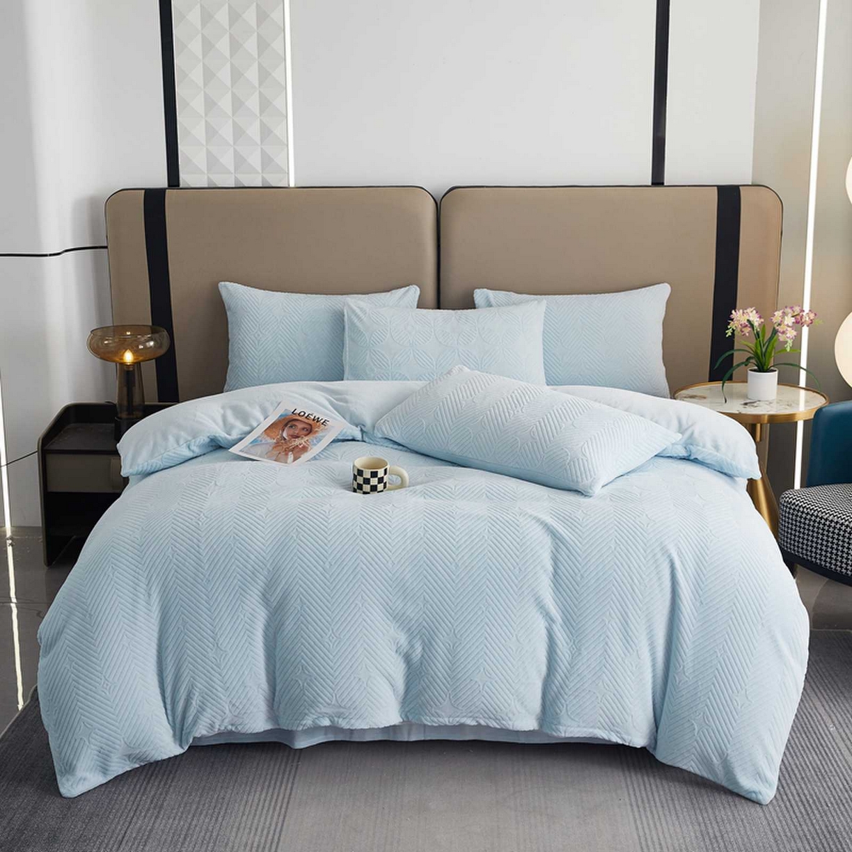 91家纺网 家纺一手货源 找家纺 （总）卡诗兰 2025款高克重纯色牛奶绒雕花四件套