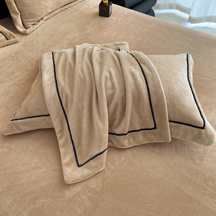 91家纺网 家纺一手货源 找家纺 （总）卡诗兰 2025款高克重加厚牛奶绒十字绣四件套