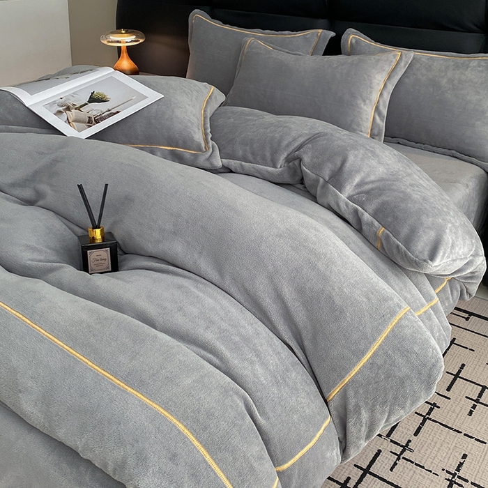 91家纺网 家纺一手货源 找家纺 卡诗兰 2025款高克重加厚牛奶绒十字绣四件套 钻石灰