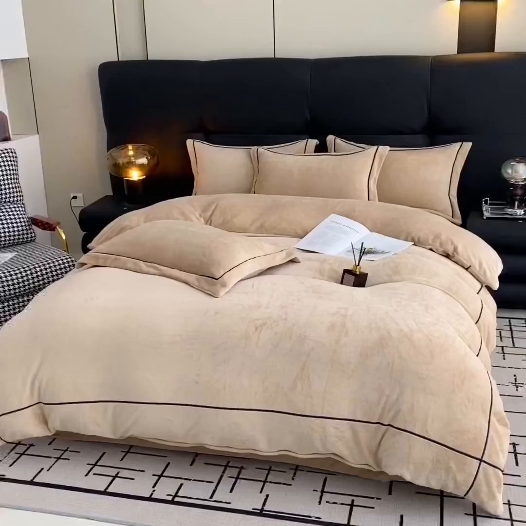 91家纺网 家纺一手货源 找家纺 卡诗兰 2025款高克重加厚牛奶绒十字绣四件套 钻石奶咖