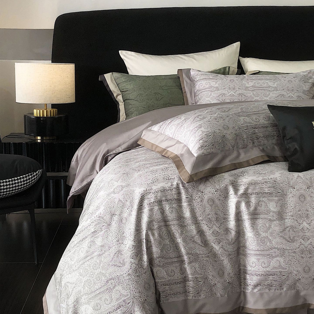 91家纺网 家纺一手货源 找家纺 咏绒家纺工厂店 2025新款高定美式复古风100s长绒棉四件套纯棉全棉数码印花高级被套裸睡 巴洛克-高级灰