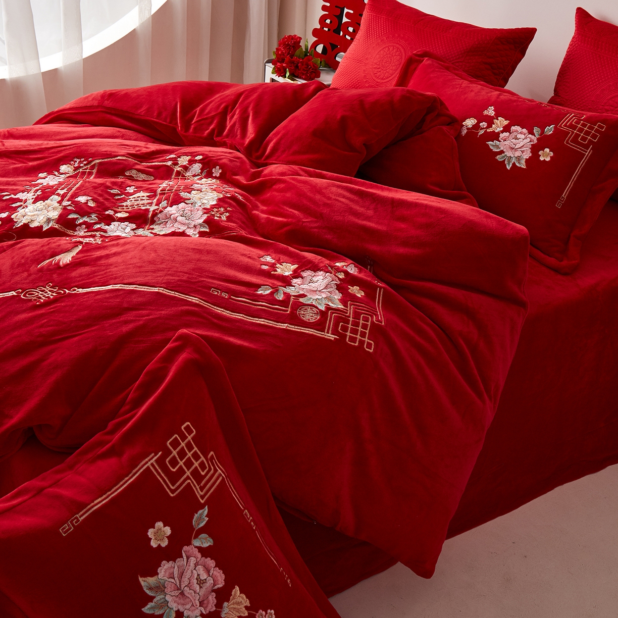 91家纺网 家纺一手货源 找家纺 浩情国际婚庆供货中心 2026新品婚庆加厚全消光牛奶绒四件套系列 富贵满堂