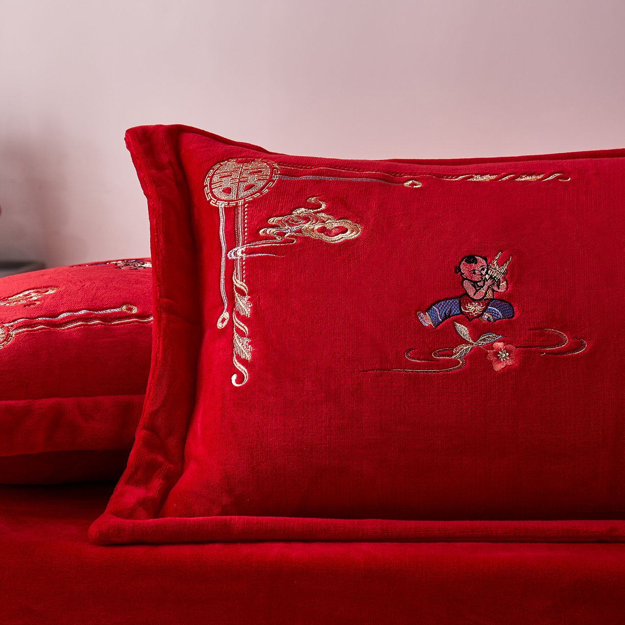 91家纺网 家纺一手货源 找家纺 浩情国际婚庆供货中心 2026新品婚庆加厚全消光牛奶绒四件套系列 欢喜百子