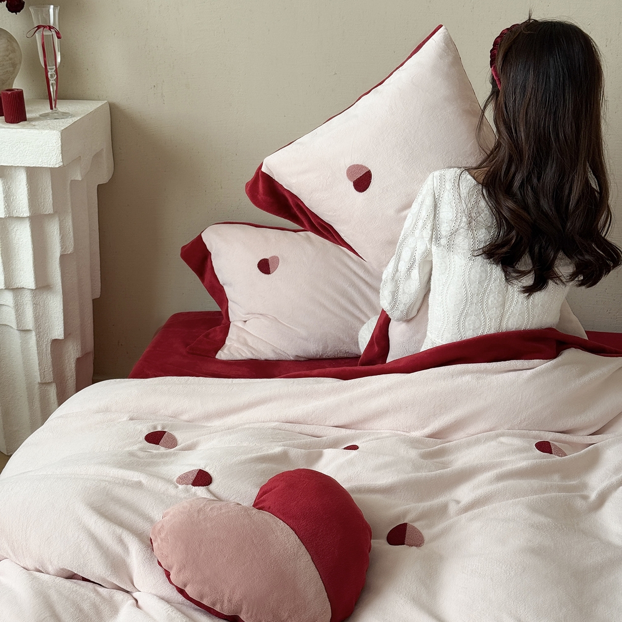 91家纺网 家纺一手货源 找家纺 江涞 2025新款高克重牛奶绒高端毛巾绣四件套-心悦 心悦-粉  牛奶绒