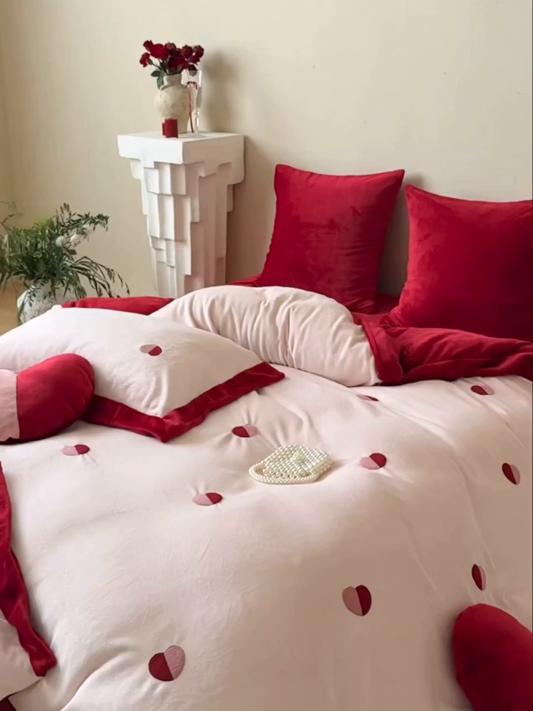 91家纺网 家纺一手货源 找家纺 （总）江涞 2025新款高克重牛奶绒高端毛巾绣四件套-心悦