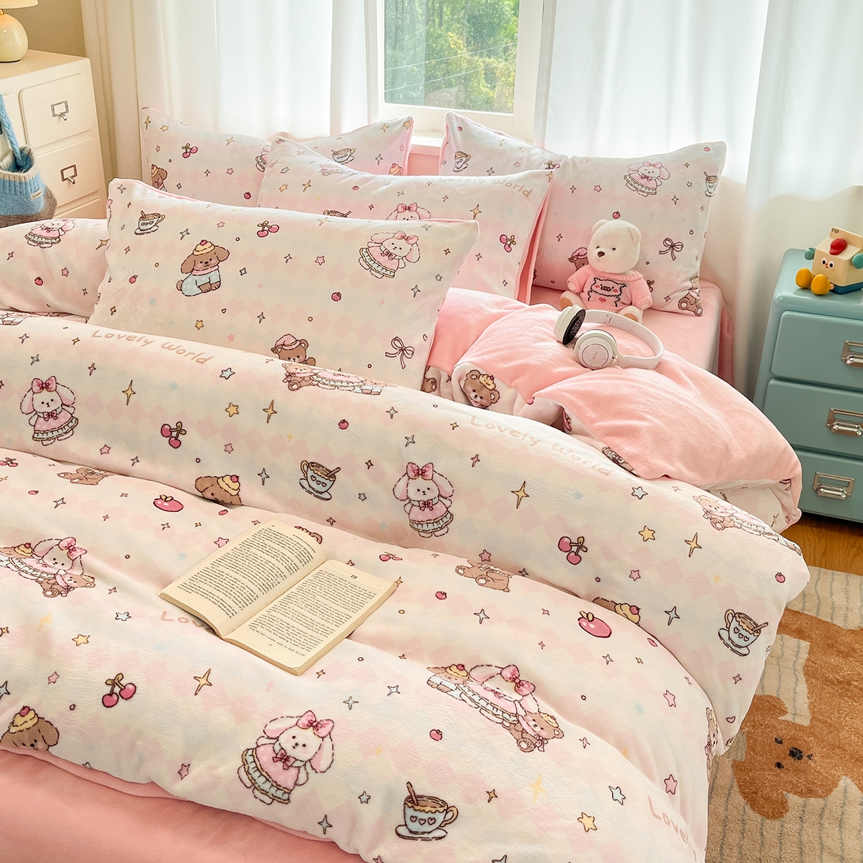 91家纺网 家纺一手货源 找家纺 吉象家纺 2025新款高克重牛奶绒印花被套 星星宠物