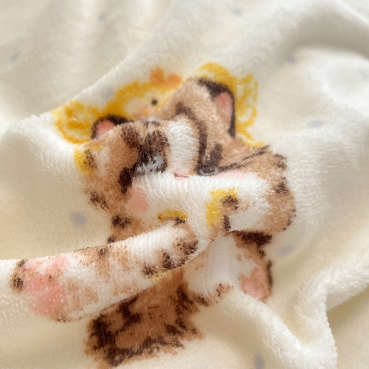 91家纺网 家纺一手货源 找家纺 吉象家纺 2025新款高克重牛奶绒印花被套 布偶猫