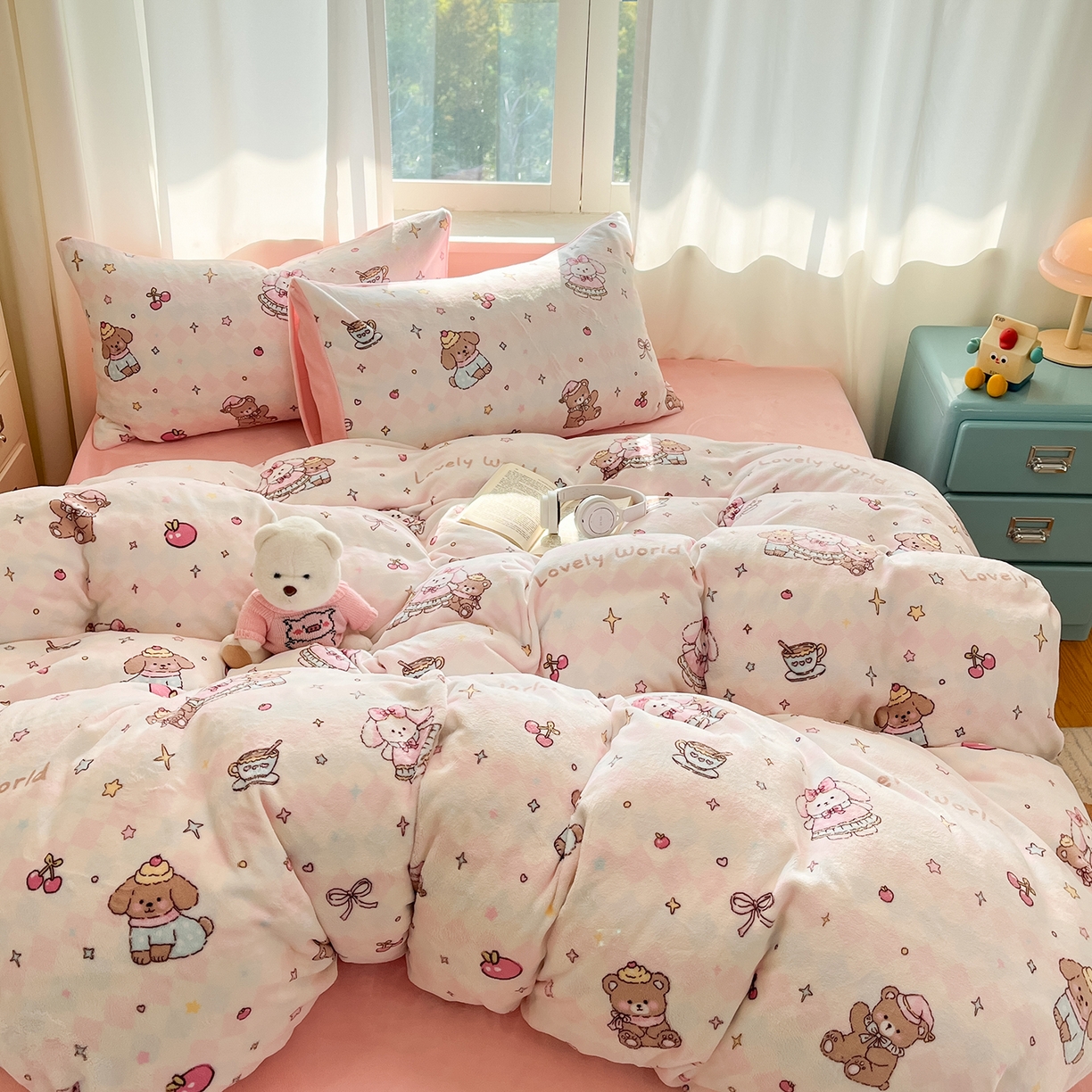 91家纺网 家纺一手货源 找家纺 吉象家纺 2025新款高克重牛奶绒印花被套 星星宠物