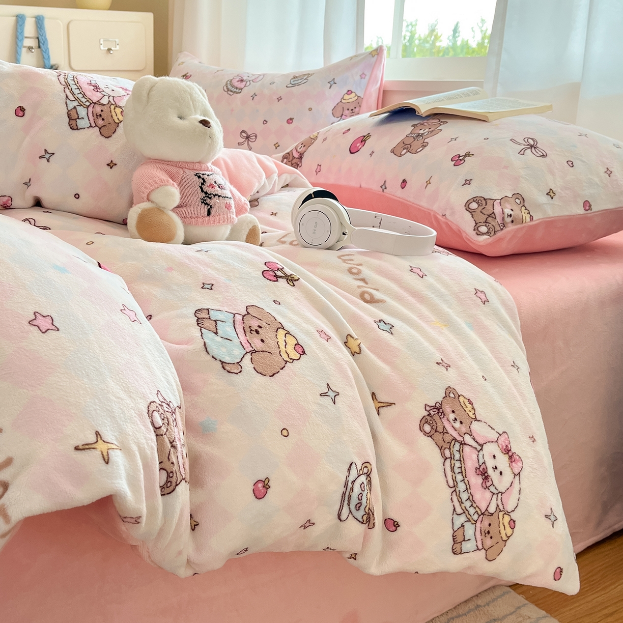 91家纺网 家纺一手货源 找家纺 吉象家纺 2025新款高克重牛奶绒印花被套 星星宠物