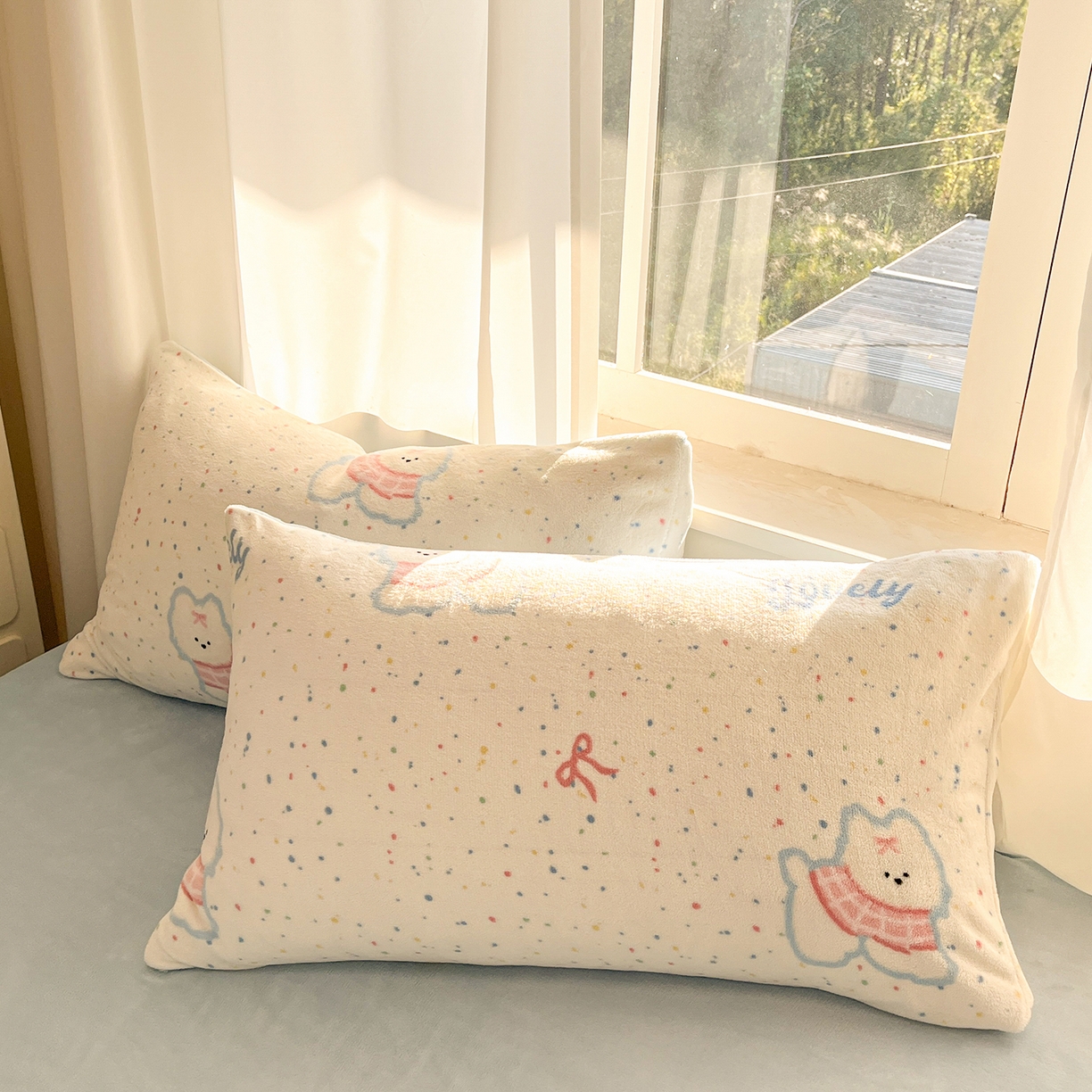 91家纺网 家纺一手货源 找家纺 吉象家纺 2025新款高克重牛奶绒印花被套 点点围脖狗