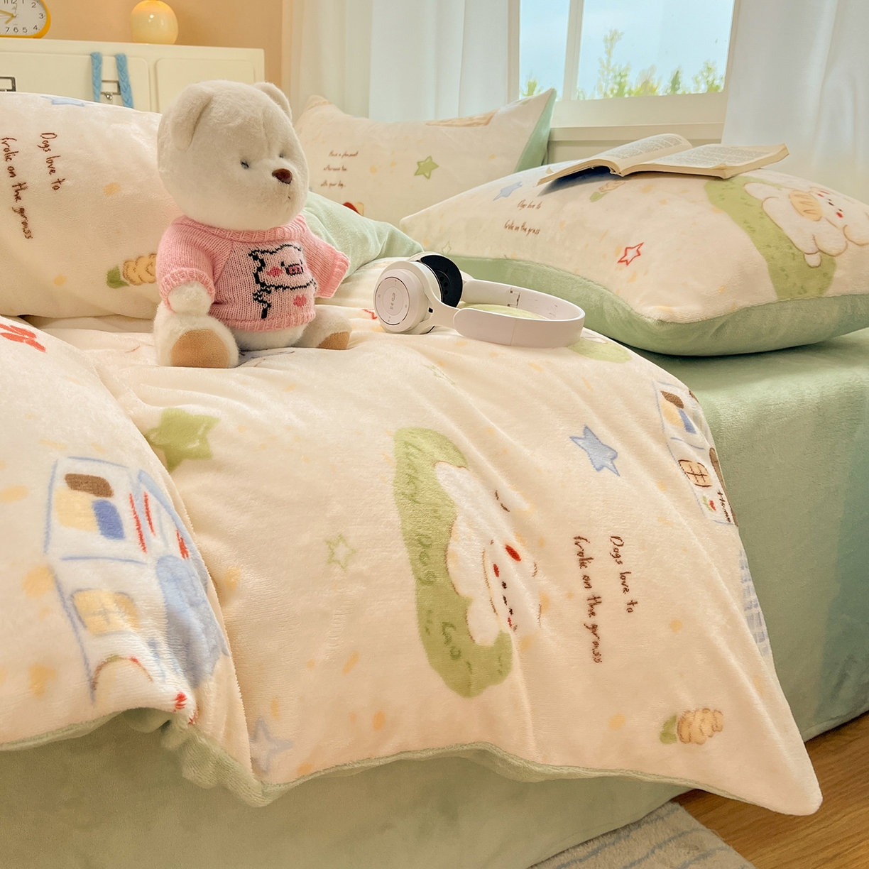 91家纺网 家纺一手货源 找家纺 吉象家纺 2025新款高克重牛奶绒印花被套 奶萌修狗