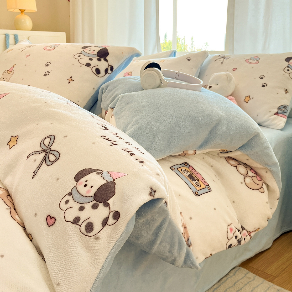 吉象家纺 2025新款高克重牛奶绒印花被套 音乐熊仔