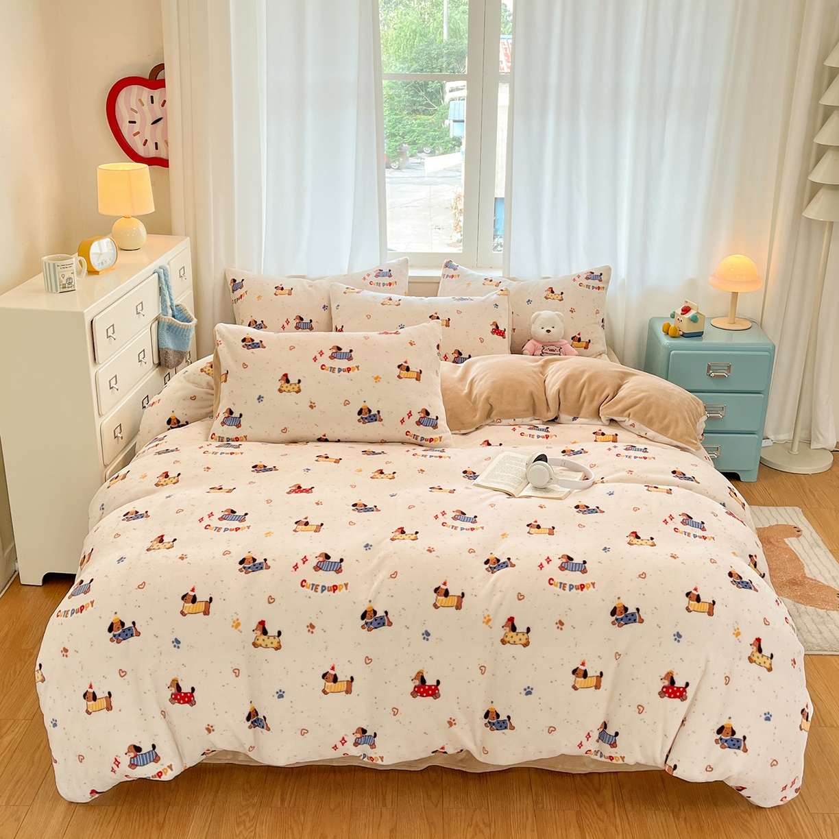 91家纺网 家纺一手货源 找家纺 吉象家纺 2025新款高克重牛奶绒印花被套 狗狗乐园